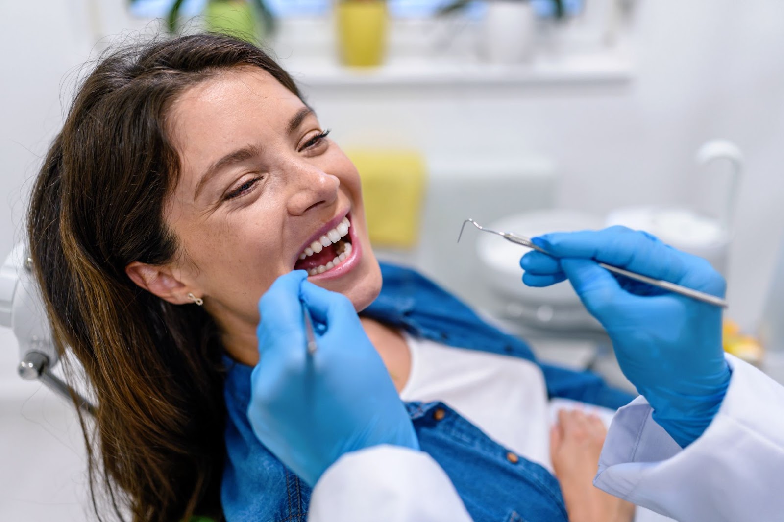 What Happens During a Dental Cleaning? 